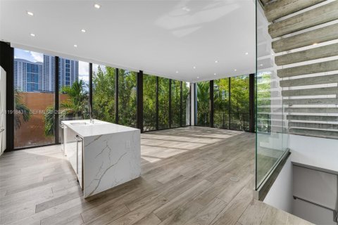 Condominio en venta en Miami Beach, Florida, 3 dormitorios, 207.08 m2 № 1983703 - foto 7