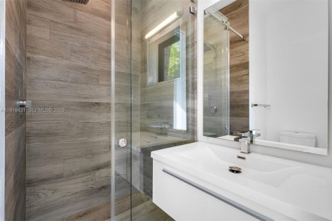 Condominio en venta en Miami Beach, Florida, 3 dormitorios, 207.08 m2 № 1983703 - foto 15