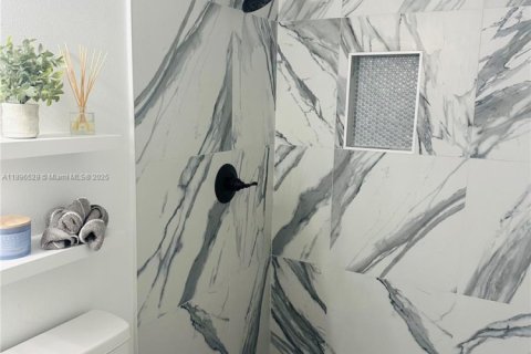 Снять в аренду виллу или дом в Окала, Флорида 3 спальни, 116.5м2, № 1948457 - фото 7