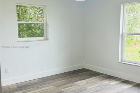 Снять в аренду виллу или дом в Окала, Флорида 3 спальни, 116.5м2, № 1948457 - фото 10