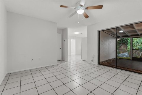 Commercial property in Sarasota, Florida 6 bedrooms, 213.86 sq.m. № 2394239 - photo 16