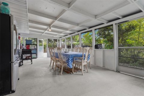 Commercial property in Sarasota, Florida 6 bedrooms, 213.86 sq.m. № 2394239 - photo 15