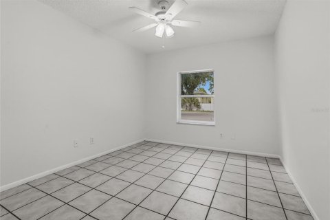 Commercial property in Sarasota, Florida 6 bedrooms, 213.86 sq.m. № 2394239 - photo 26