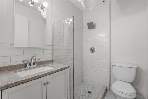 Commercial property in Sarasota, Florida 6 bedrooms, 213.86 sq.m. № 2394239 - photo 7
