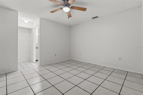 Commercial property in Sarasota, Florida 6 bedrooms, 213.86 sq.m. № 2394239 - photo 20