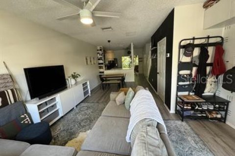 Touwnhouse à louer à Tampa, Floride: 2 chambres, 107.02 m2 № 2095365 - photo 5