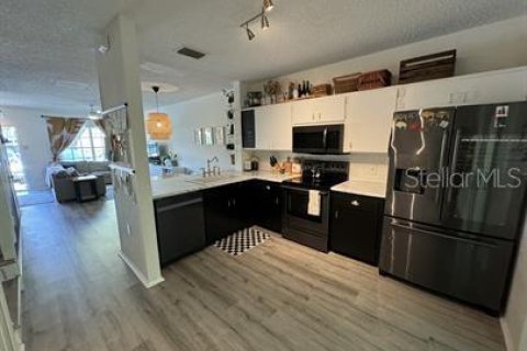 Touwnhouse à louer à Tampa, Floride: 2 chambres, 107.02 m2 № 2095365 - photo 3