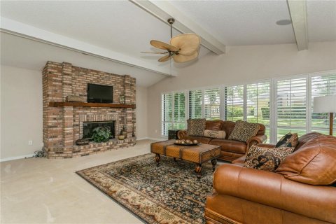 House in Palm Harbor, Florida 4 bedrooms, 250.46 sq.m. № 1800107 - photo 14