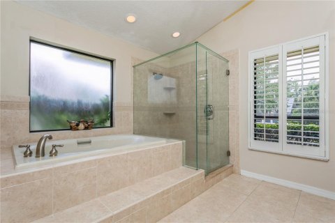 House in Palm Harbor, Florida 4 bedrooms, 250.46 sq.m. № 1800107 - photo 21