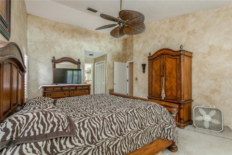 House in Palm Harbor, Florida 4 bedrooms, 250.46 sq.m. № 1800107 - photo 20