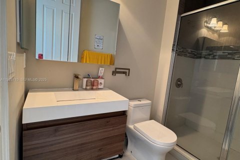 Купить виллу или дом в Дорал, Флорида 5 спален, 386.38м2, № 1986642 - фото 17