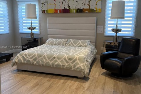House in Doral, Florida 5 bedrooms, 386.38 sq.m. № 1986642 - photo 8