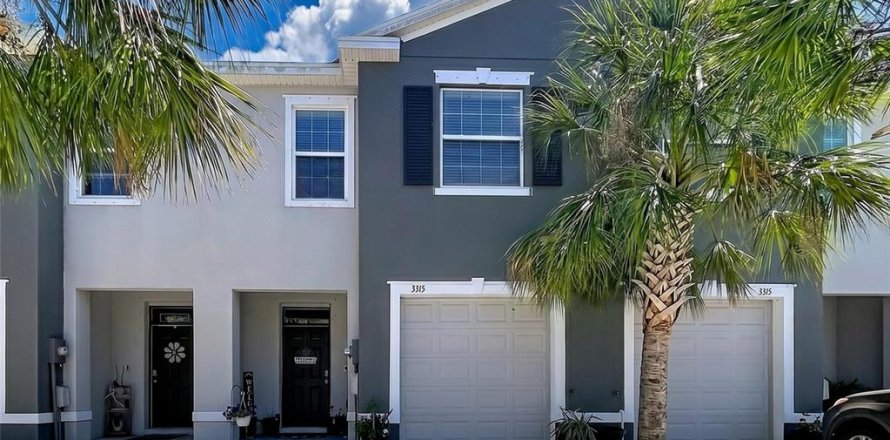 Adosado en Brandon, Florida 3 dormitorios, 158.58 m2 № 2123420