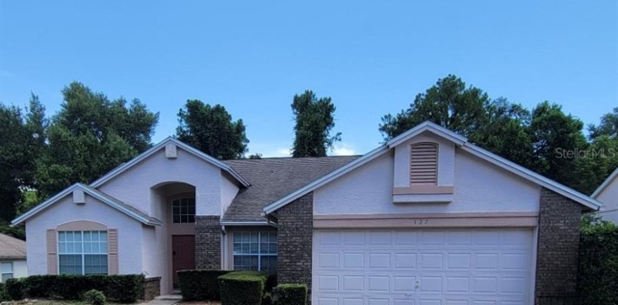 Casa en Eustis, Florida 4 dormitorios, 172.61 m2 № 1858332