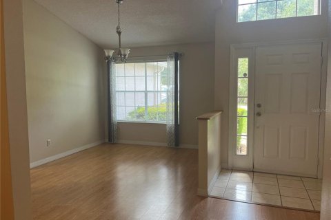 Casa en alquiler en Eustis, Florida, 4 dormitorios, 172.61 m2 № 1858332 - foto 2