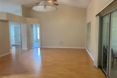Casa en alquiler en Eustis, Florida, 4 dormitorios, 172.61 m2 № 1858332 - foto 7