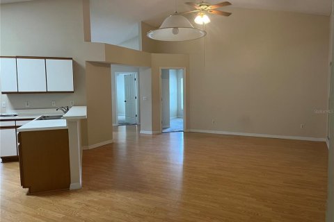 Casa en alquiler en Eustis, Florida, 4 dormitorios, 172.61 m2 № 1858332 - foto 9