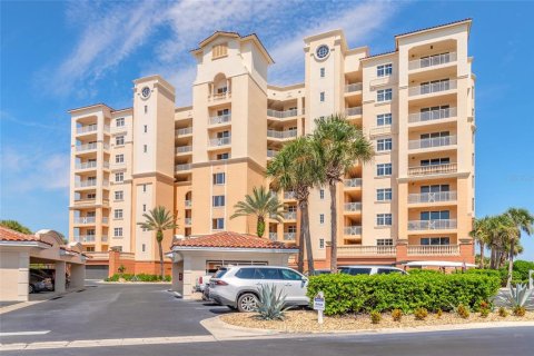 Condo in New Smyrna Beach, Florida, 2 bedrooms № 2237954 - photo 2
