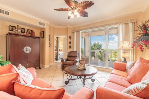 Condo in New Smyrna Beach, Florida, 2 bedrooms № 2237954 - photo 9