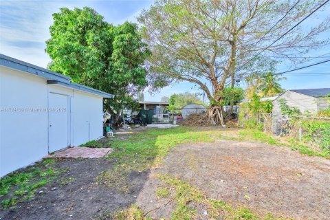 Casa en venta en Miami, Florida, 3 dormitorios, 118.26 m2 № 1704457 - foto 21