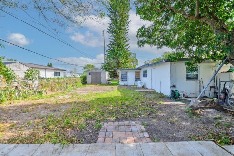 Casa en venta en Miami, Florida, 3 dormitorios, 118.26 m2 № 1704457 - foto 19
