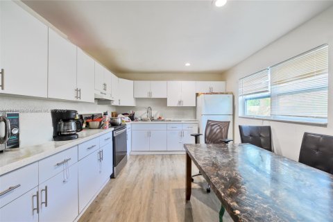 Casa en venta en Miami, Florida, 3 dormitorios, 118.26 m2 № 1704457 - foto 7