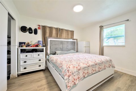 Casa en venta en Miami, Florida, 3 dormitorios, 118.26 m2 № 1704457 - foto 11