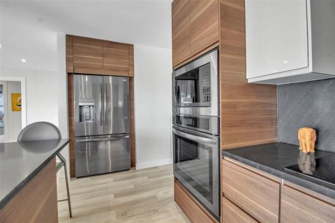 Villa ou maison à vendre à Sarasota, Floride: 3 chambres, 185.34 m2 № 2232791 - photo 12