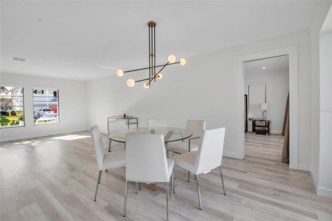 Villa ou maison à vendre à Sarasota, Floride: 3 chambres, 185.34 m2 № 2232791 - photo 7