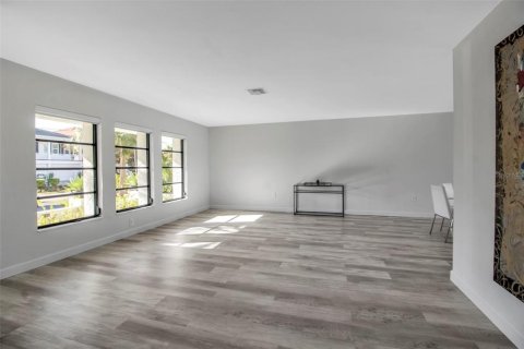 Villa ou maison à vendre à Sarasota, Floride: 3 chambres, 185.34 m2 № 2232791 - photo 5