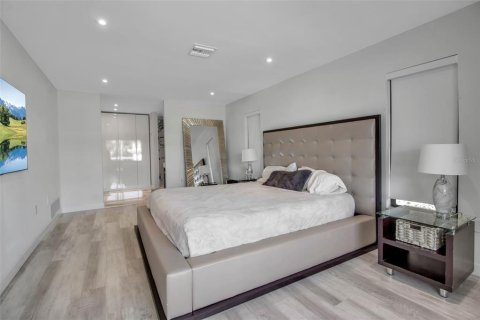 Villa ou maison à vendre à Sarasota, Floride: 3 chambres, 185.34 m2 № 2232791 - photo 16