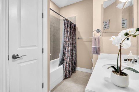 Townhouse in Palm Harbor, Florida 3 bedrooms, 223.8 sq.m. № 2220153 - photo 20