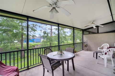 Townhouse in Palm Harbor, Florida 3 bedrooms, 223.8 sq.m. № 2220153 - photo 16
