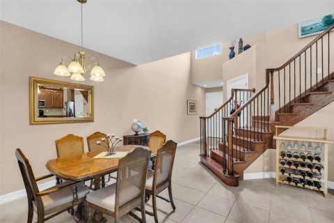 Townhouse in Palm Harbor, Florida 3 bedrooms, 223.8 sq.m. № 2220153 - photo 7