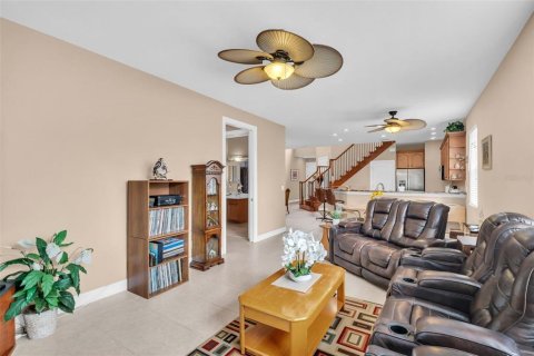Townhouse in Palm Harbor, Florida 3 bedrooms, 223.8 sq.m. № 2220153 - photo 15