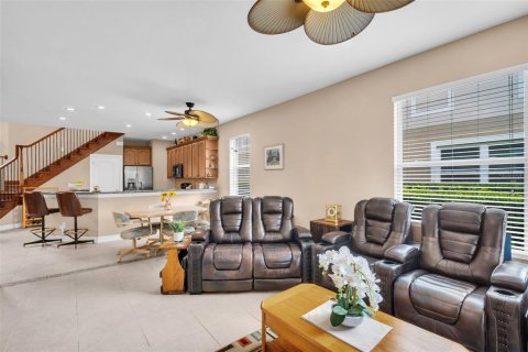 Townhouse in Palm Harbor, Florida 3 bedrooms, 223.8 sq.m. № 2220153 - photo 14