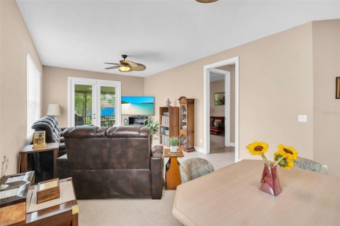Townhouse in Palm Harbor, Florida 3 bedrooms, 223.8 sq.m. № 2220153 - photo 13