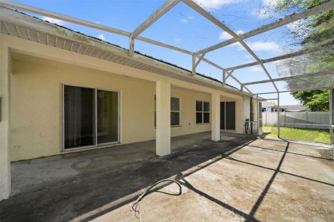 Villa ou maison à vendre à Eustis, Floride: 3 chambres, 169.73 m2 № 2140570 - photo 3