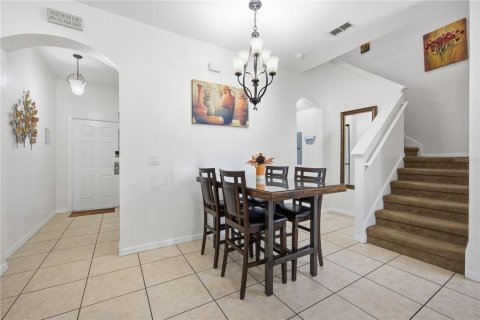 Townhouse in Davenport, Florida 4 bedrooms, 138.61 sq.m. № 2097118 - photo 5