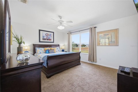 Townhouse in Davenport, Florida 4 bedrooms, 138.61 sq.m. № 2097118 - photo 15