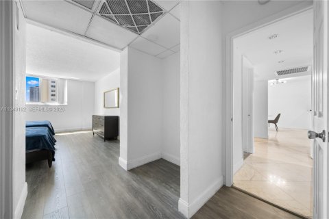 Снять в аренду кондоминиум в Санни-Айлс-Бич, Флорида 2 спальни, 139.82м2, № 2005098 - фото 22