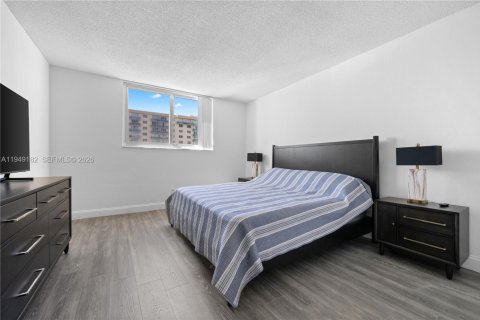 Снять в аренду кондоминиум в Санни-Айлс-Бич, Флорида 2 спальни, 139.82м2, № 2005098 - фото 12