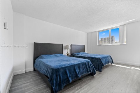 Снять в аренду кондоминиум в Санни-Айлс-Бич, Флорида 2 спальни, 139.82м2, № 2005098 - фото 14