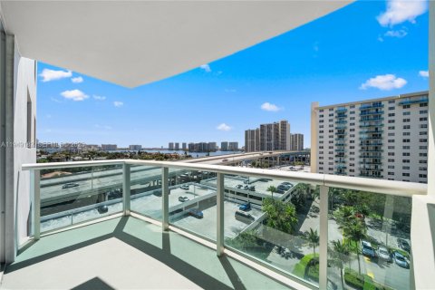 Снять в аренду кондоминиум в Санни-Айлс-Бич, Флорида 2 спальни, 139.82м2, № 2005098 - фото 8