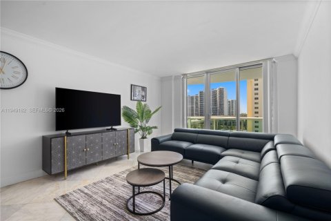 Снять в аренду кондоминиум в Санни-Айлс-Бич, Флорида 2 спальни, 139.82м2, № 2005098 - фото 6