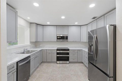 Casa en venta en Daytona Beach, Florida, 4 dormitorios, 139.35 m2 № 2155700 - foto 10