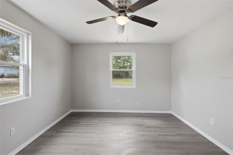 Casa en venta en Daytona Beach, Florida, 4 dormitorios, 139.35 m2 № 2155700 - foto 16