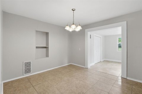 Casa en venta en Daytona Beach, Florida, 4 dormitorios, 139.35 m2 № 2155700 - foto 9