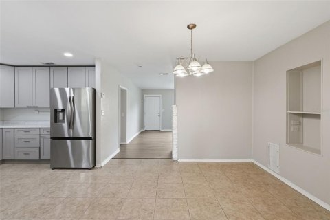 Casa en venta en Daytona Beach, Florida, 4 dormitorios, 139.35 m2 № 2155700 - foto 8