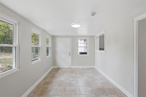 Casa en venta en Daytona Beach, Florida, 4 dormitorios, 139.35 m2 № 2155700 - foto 13
